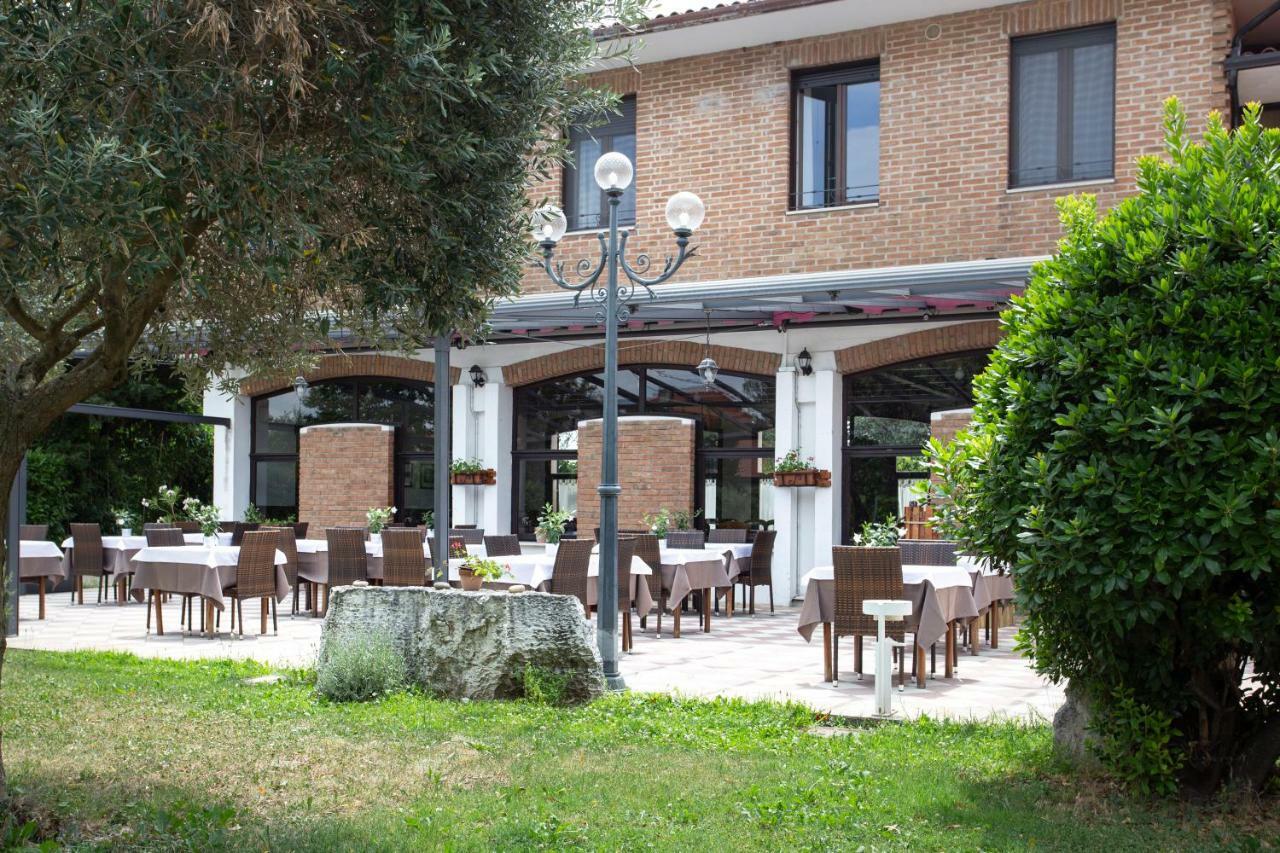 Alla Favorita Hotel Ristorante Bassano del Grappa Exterior photo